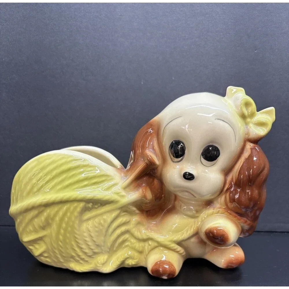 Vintage Hull Pottery Cocker Spaniel Puppy with Yarn Planter